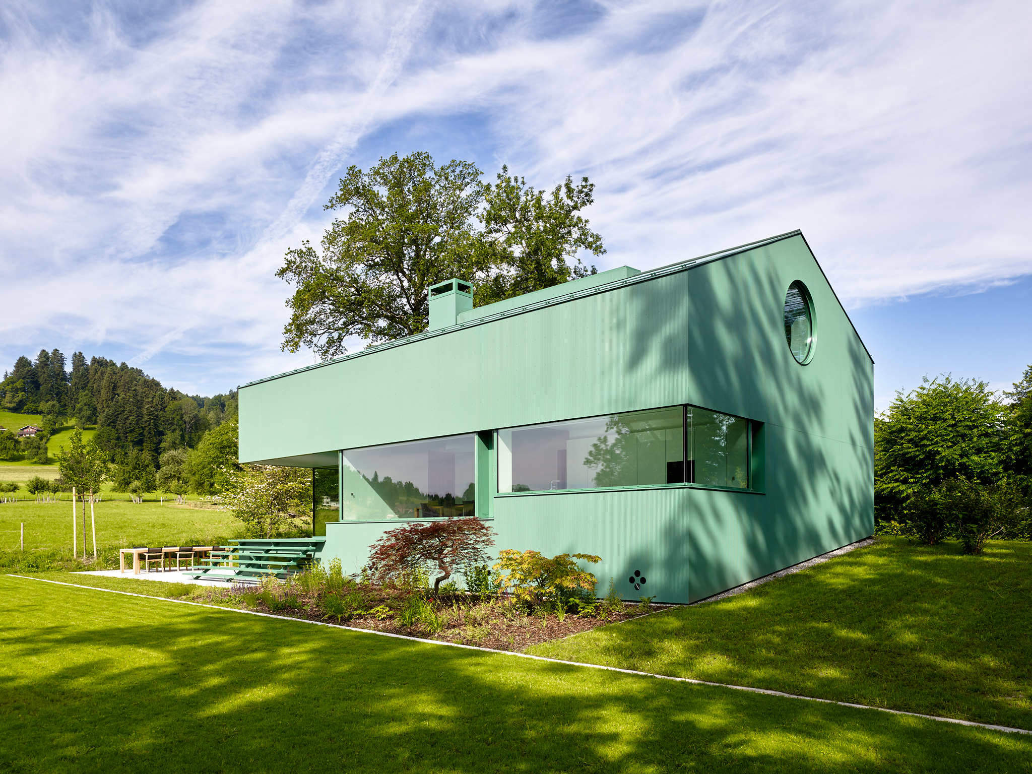 E15543 Alpa 051813 SCREEN